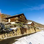 Apartman Castle,