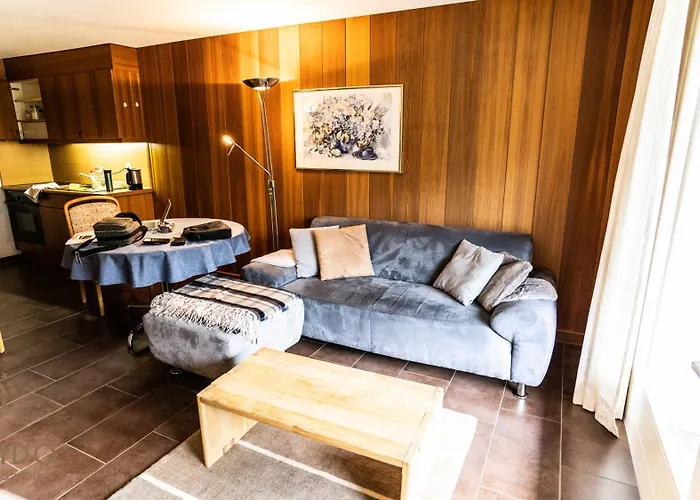 Castle, Apartment *
